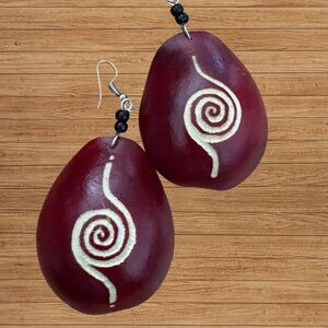 "The Neema Spiral" – Hand-Carved African Calabash Earrings from Kenya